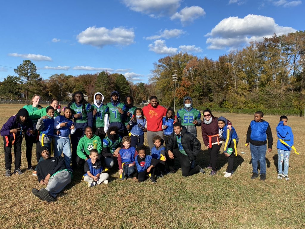 Lynnhaven Elementary Thank You Grhs Stallions For Sharing Your Amazing Young Men With Us Today In Our Staff Vs Students Flag Football Lion Bowl T Co Xpctwrxhgr Twitter