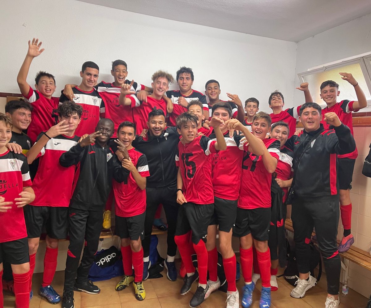 PabloPicasso_CF's tweet photo. ⚽ PARTIDO

🔢 A.D. PABLO PICASSO 5️⃣ - 4️⃣ BANÚS C.F.
Albaraa ⚽⚽
Juan ⚽
Javi ⚽
Miguel ⚽

🔴 #hemosvueltoymasfuertes ⚫ https://t.co/mjFBxSymzL