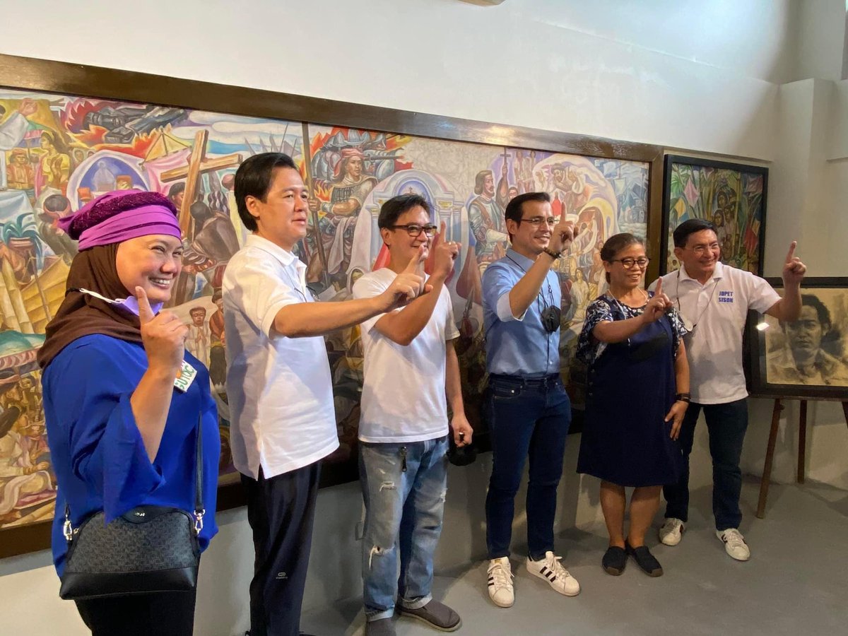 jopetsison2022's tweet photo. Aksyon Demokratiko visited the Angkla Art Gallery in Angono, Rizal.
Iba ang Sining Pilipino!
#AksyonDemokratiko
#sisonofservice
#sisonsasenado https://t.co/iI0cRquZ7v
