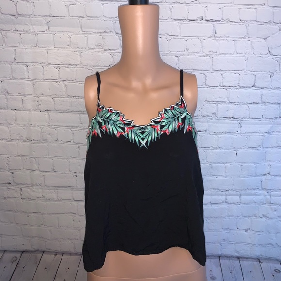bfloto's tweet photo. So good I had to share! Check out all the items I'm loving on @Poshmarkapp #poshmark #fashion #style #shopmycloset #hm #showmeyourmumu: https://t.co/iCZNezEVLV https://t.co/EpL5IpcOvI