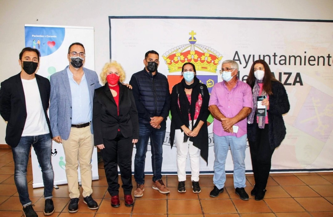 yonecaraballo's tweet photo. Felicidades a los usuarios de la sanidad pública de #Lanzarote y #LaGraciosa. Ya disponemos de una asociación que defienda los derechos de los pacientes. Fuimos invitados y acompañamos a la presentación de #APUSAS. Mucha suerte Fidel, tienes todo el apoyo de @Nueva_Canarias ⚖️🏥 https://t.co/zmiZxTD7ut