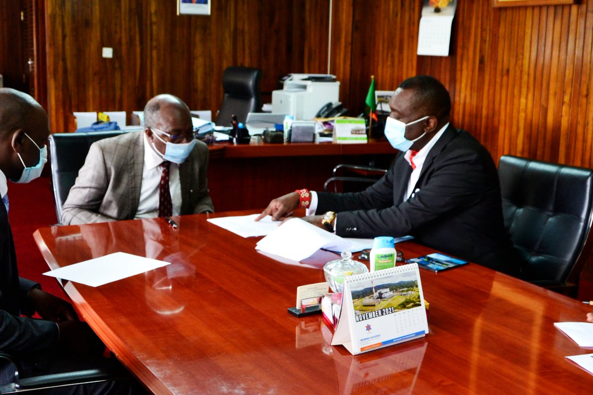 mofnpzambia's tweet photo. Today, we had an opportunity to hold bilateral talks with the Ministry of Local Government and Rural Development. Among the issues discussed were fiscal decentralization and the 2022 #Constituency Development Fund. https://t.co/wZzHcnhQ7H