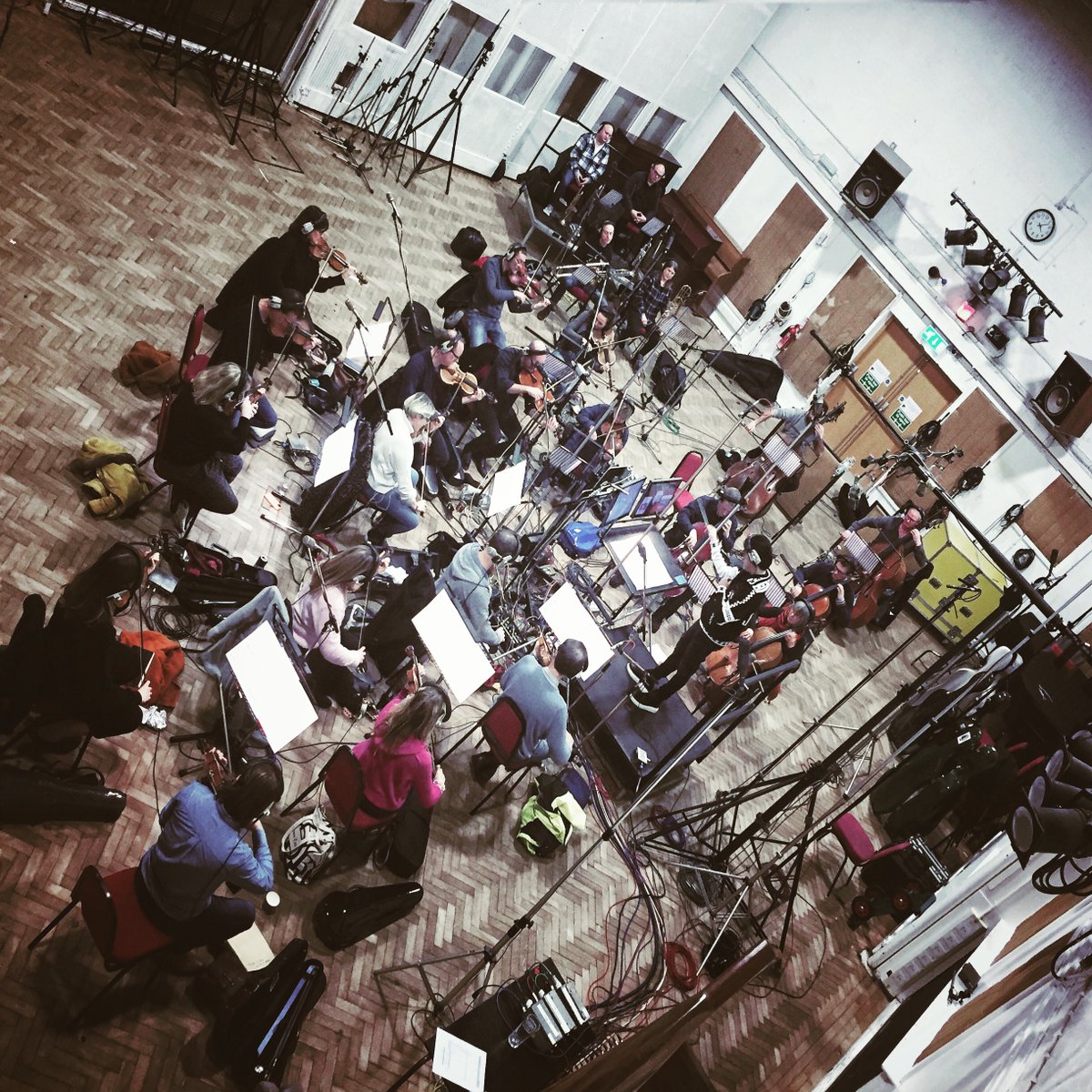 Always a pleasure agitating the air @abbeyroad
#recordinglife #filmmusic #abbeyroad #abbeyroadstudios #englishsessionorchestra #londonorchestra