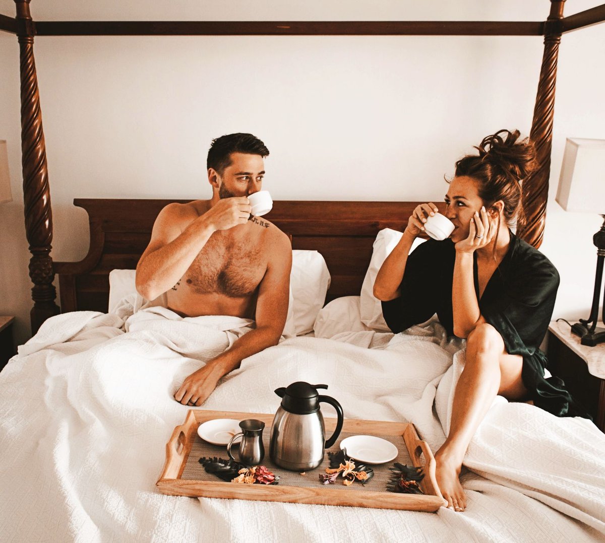WarmThings's tweet photo. A fun way to light up someone's #morning is by waking them up with breakfast in bed!

Good #food and great company – what could be more appealing than that? https://t.co/nzNjLlECRS