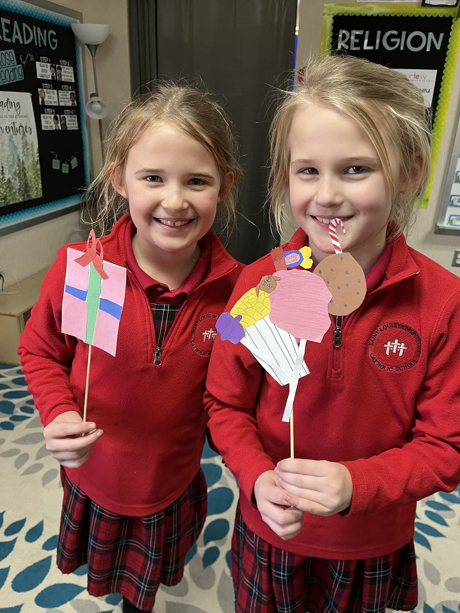 WorthingtonSLDM's tweet photo. Students were inspired by the parade floats in Balloons Over Broadway and designed their own creations for the Macy’s Thanksgiving Day Parade. #sldmfishers https://t.co/O4ijGMhrj0