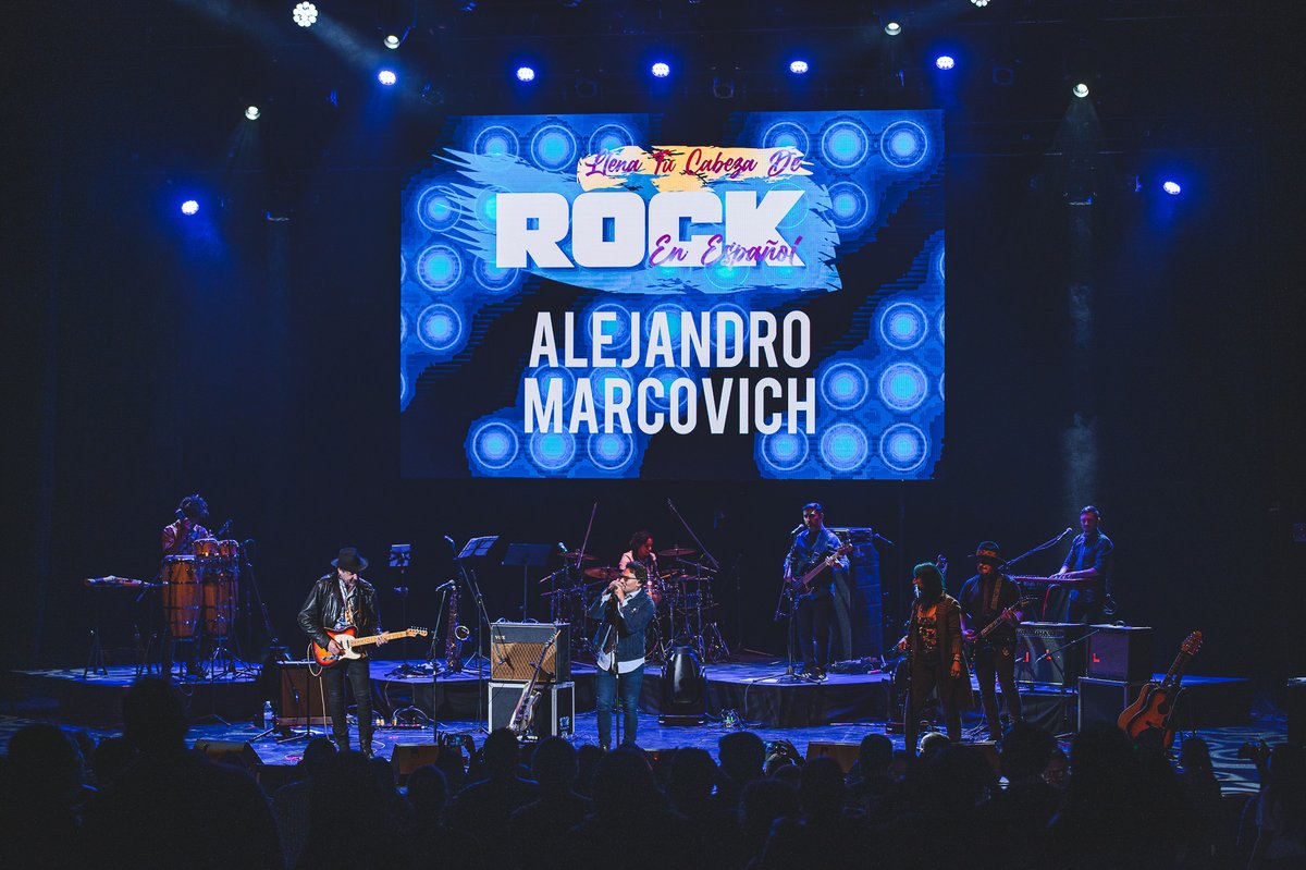 TeatroJEG's tweet photo. ¡Así fue la gran noche de rock en español!🎶🤘

Los éxitos de tres agrupaciones icónicas del rock Hispanoamericano sonaron en el #Gaitán gracias a El Rito de Soda Stereo, Rock Infame y Alejandro Marcovich. https://t.co/zwd6y1Y9Oo