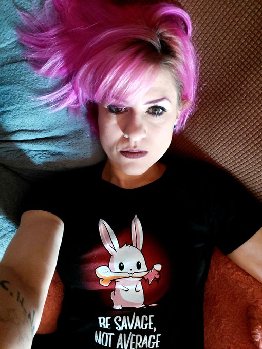 Current favorite bunny shirt. I have a bunch.  This one is new💣🤘 https://t.co/QnqQi6GbyU