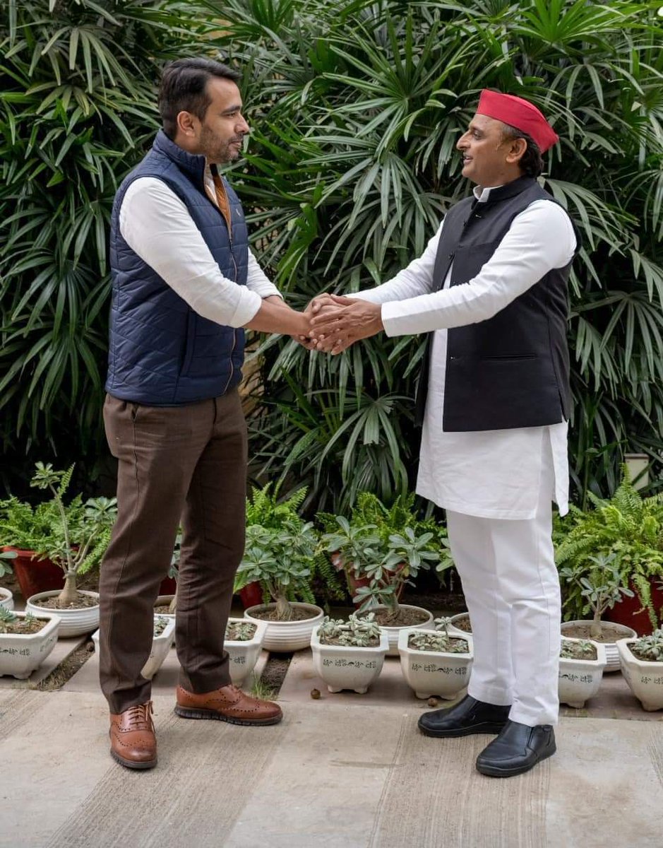 YogeshSirohi14's tweet photo. युवाओं का इंक़लाब होगा
22 में बदलाव होगा
#SP_RLD https://t.co/z3Gfgaxec4