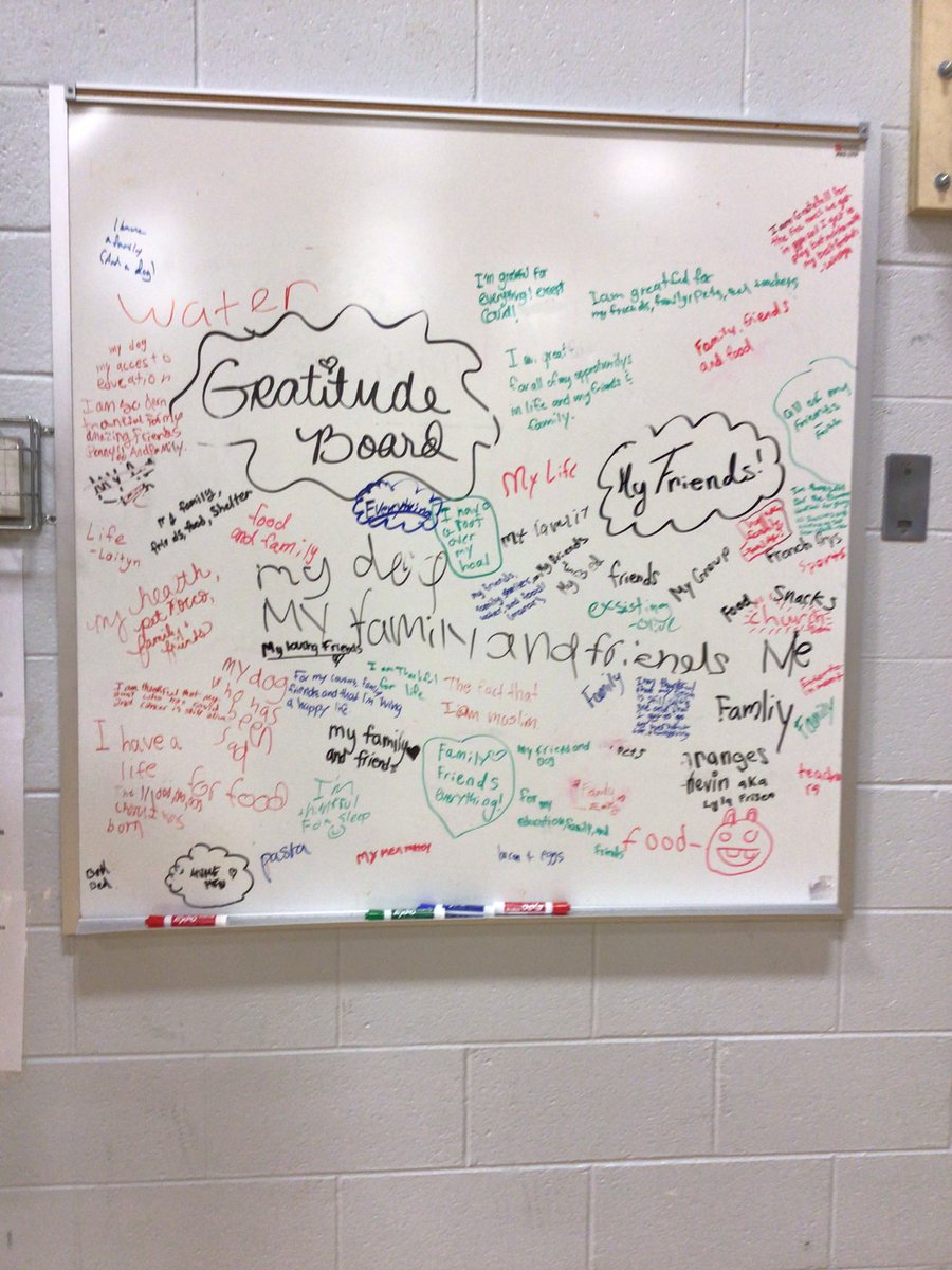 Mrs.Holtz tweet media