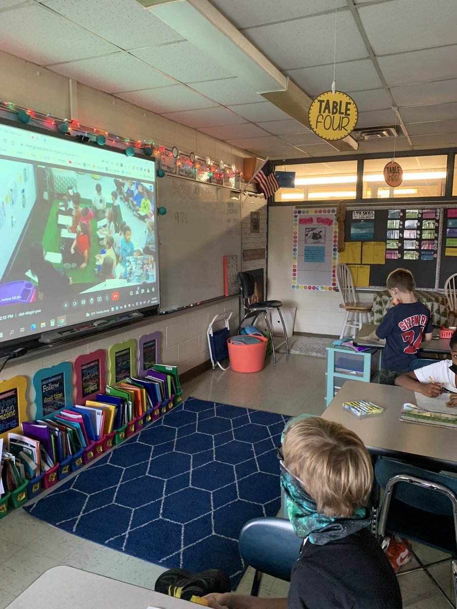 We had a blast playing 'Mystery Number' with @MrsDiLillo2nd's class!  Looking forward to more math meet ups in the future! 🙂 <a href="/RoadrunnerROCKS/">Royalview Elementary</a>