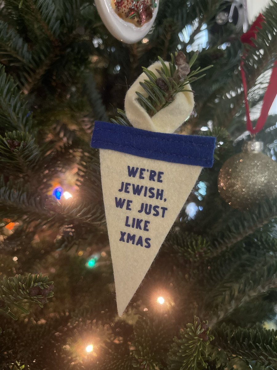 lady_bukowski's tweet photo. @OxfordPennant the best tree accessory I’ve ever purchased. Well, except for my glass Worf ornament. #jews #Christmas2021 https://t.co/oKDFmMW9hh