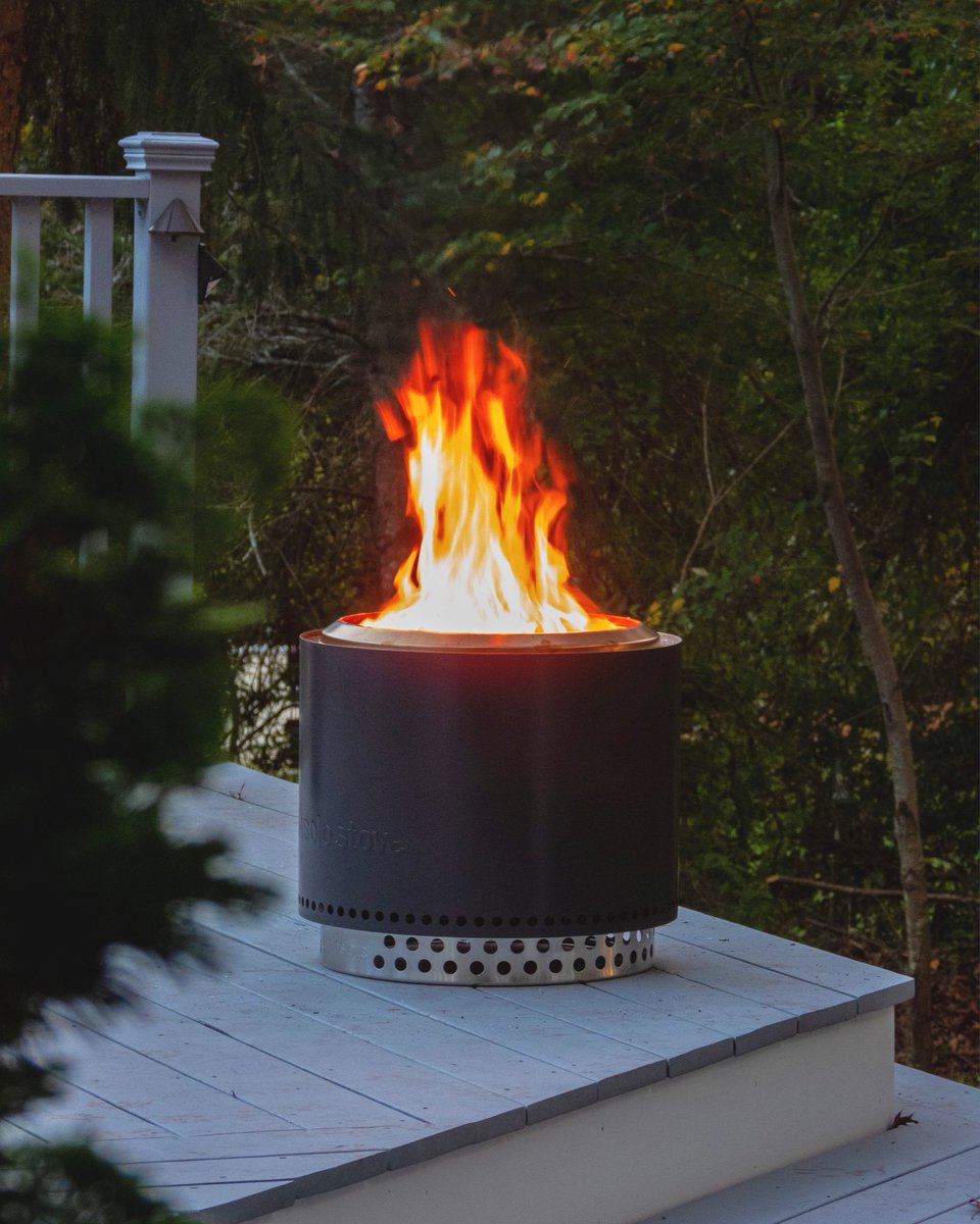 Clusk61's tweet photo. Just like that it’s 34°! Perfect time to fire it up and honestly the new ash color is awesome! #solostove https://t.co/Rckhyegs7J