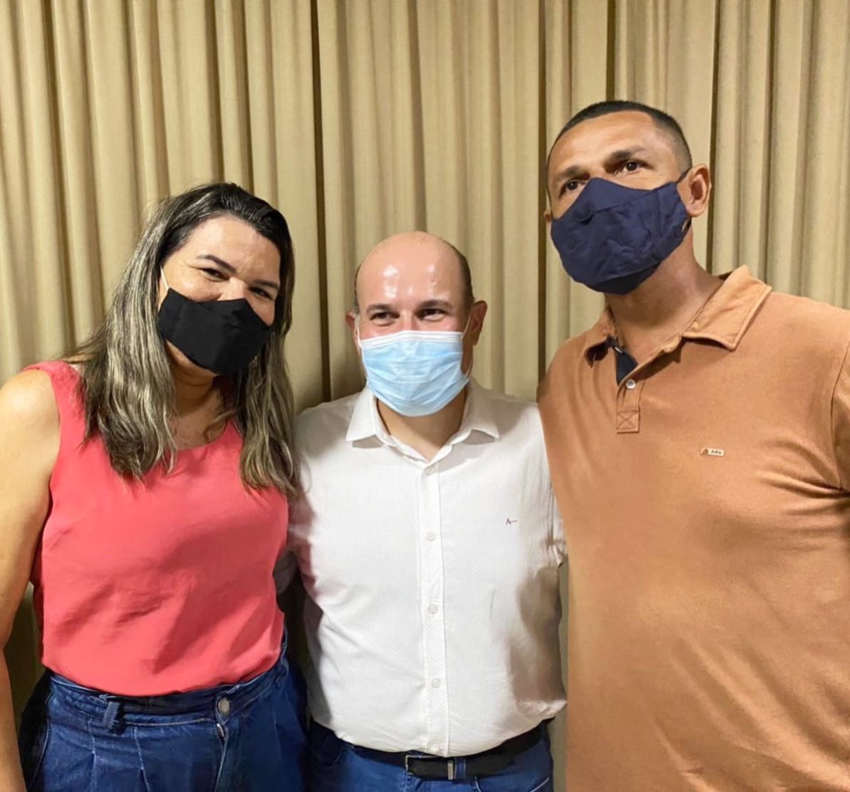 robertoclaudio's tweet photo. 📍Estive nesta noite na querida cidade de #Pacatuba, onde nos reunimos com moradores e lideranças políticas da região para debatermos sobre o futuro do nosso Ceará e do Brasil.
🙏🏼Que a esperança, o amor e a generosidade estejam presente sempre em nossas vidas! Estamos juntos! https://t.co/Xe3qEVktLi