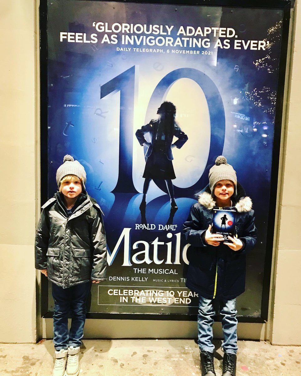 LomasHaley's tweet photo. These two absolutely love a musical….. @MatildaMusical you were amazing!🙌🏻🤩 @5MissDay @MissLilley1 @Kristiesamuel1 @AbbotsPrimary https://t.co/QcNOjhYGHp