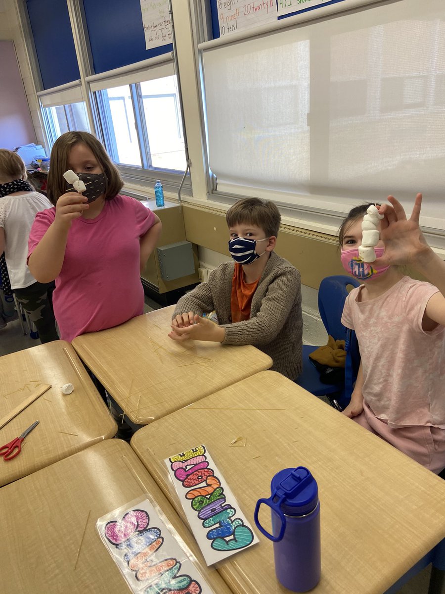 AlexanderQEB's tweet photo. Grade 3’s collaborated to create a structure today! They walked away with some great teamwork skills and are excited for the next build! @HPEDSB_QEB https://t.co/o16w2UNec3