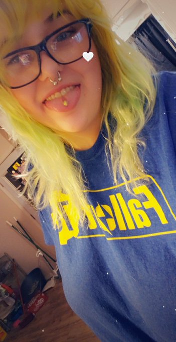 Just chilling around the house today planning content for tomorrow. https://t.co/OLSn9tevDK