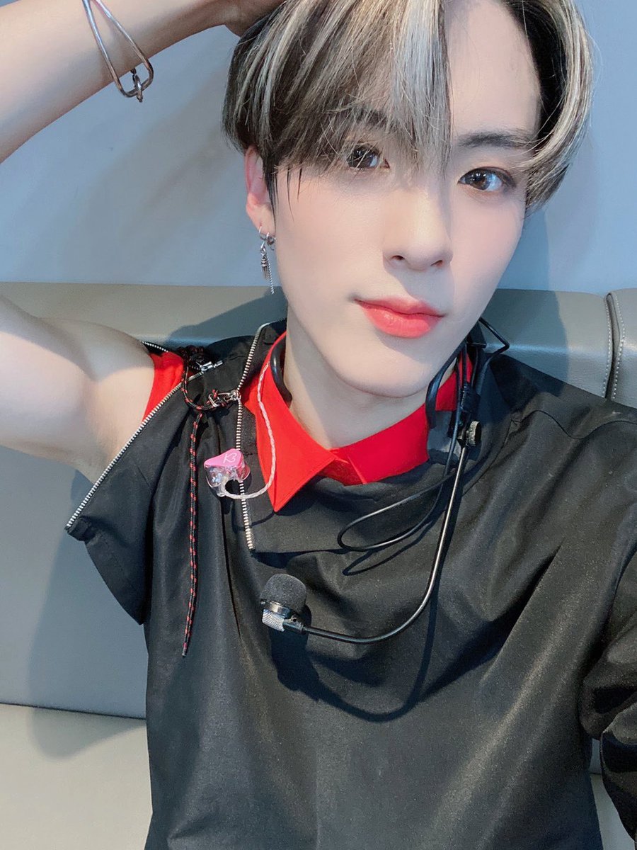 fzintak's tweet photo. 231121 | @MCNR_twt
me vine corriendo al #MCNR_1STCB para darle mucho amor a mis bebés Xiao y Hoonny, mucho éxito para todos los chicos y espero tengan muchas cosas buenas de ahora en adelante. #SPRINGWithMCNR ⠀ https://t.co/JXxVameXBZ