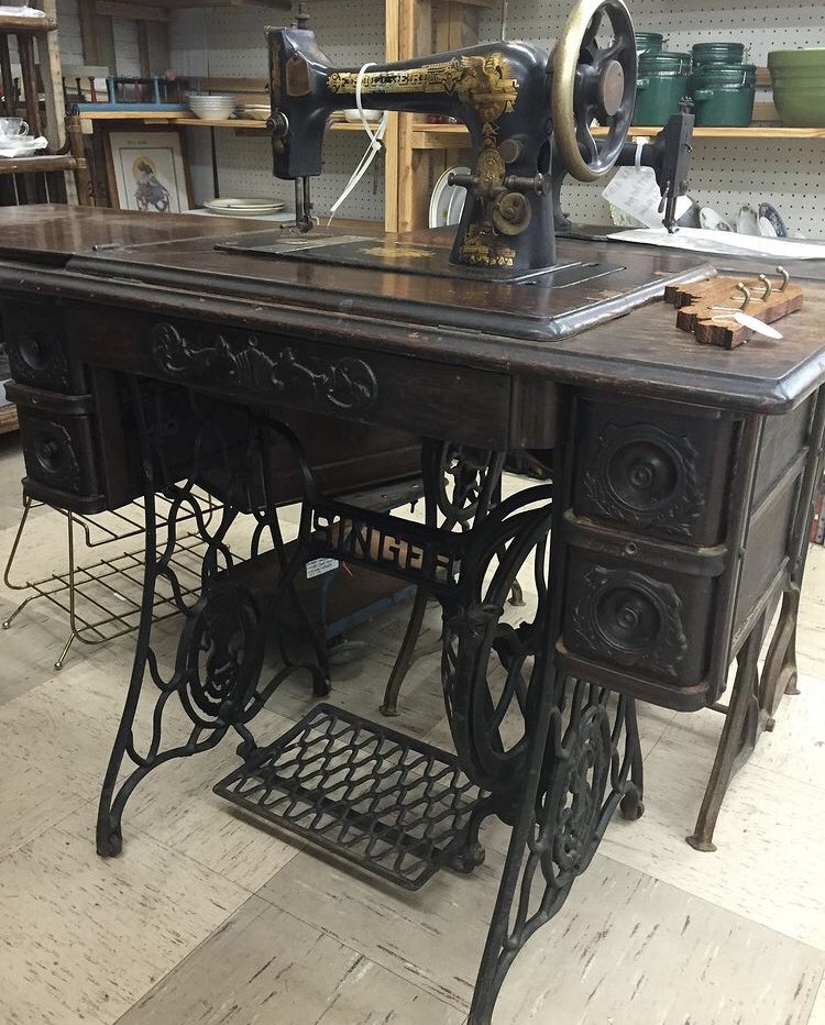 IRIE_FM's tweet image. Let’s throw it waaaay back! Whose grandma or mother had one of these beauties back in the day? 

#singermachine #tbt #throwback #throwbacktuesday