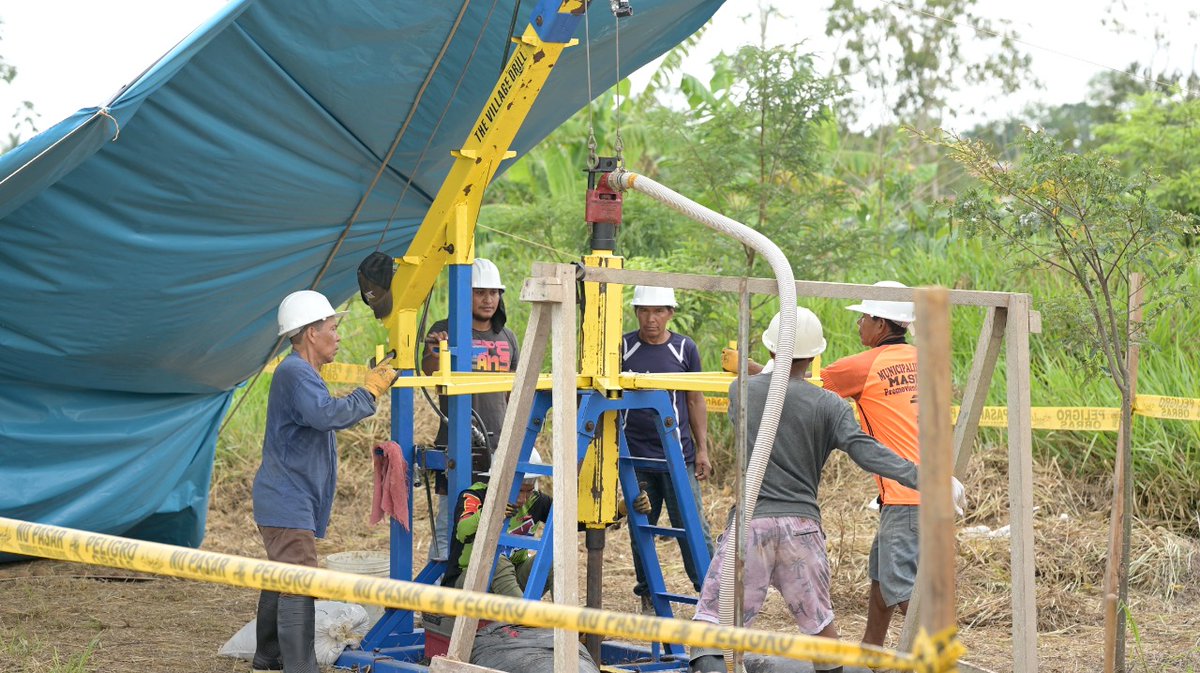 peru_projects's tweet photo. (1/2) Gracias a Dios este es el primer pozo de agua que Maranatha está realizando en Perú y de esta manera se evaluarán futuras iniciativas para el avance de la obra en la selva peruana. Gratitud a Dios por sus bendiciones 😊 https://t.co/j7CeY4ySL4