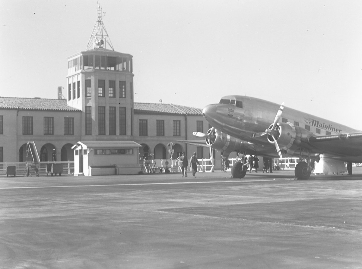 SFOMuseum's tweet photo. As airline travel became more reliable during the 1930s, San Francisco’s airport initiated major improvements to keep pace. By 1937, SFO had paved and widened runways and taxiways to welcome heavier and faster airliners such as the Douglas DC-3. #SFOHistory #MillsField https://t.co/IXHzP5EUp3