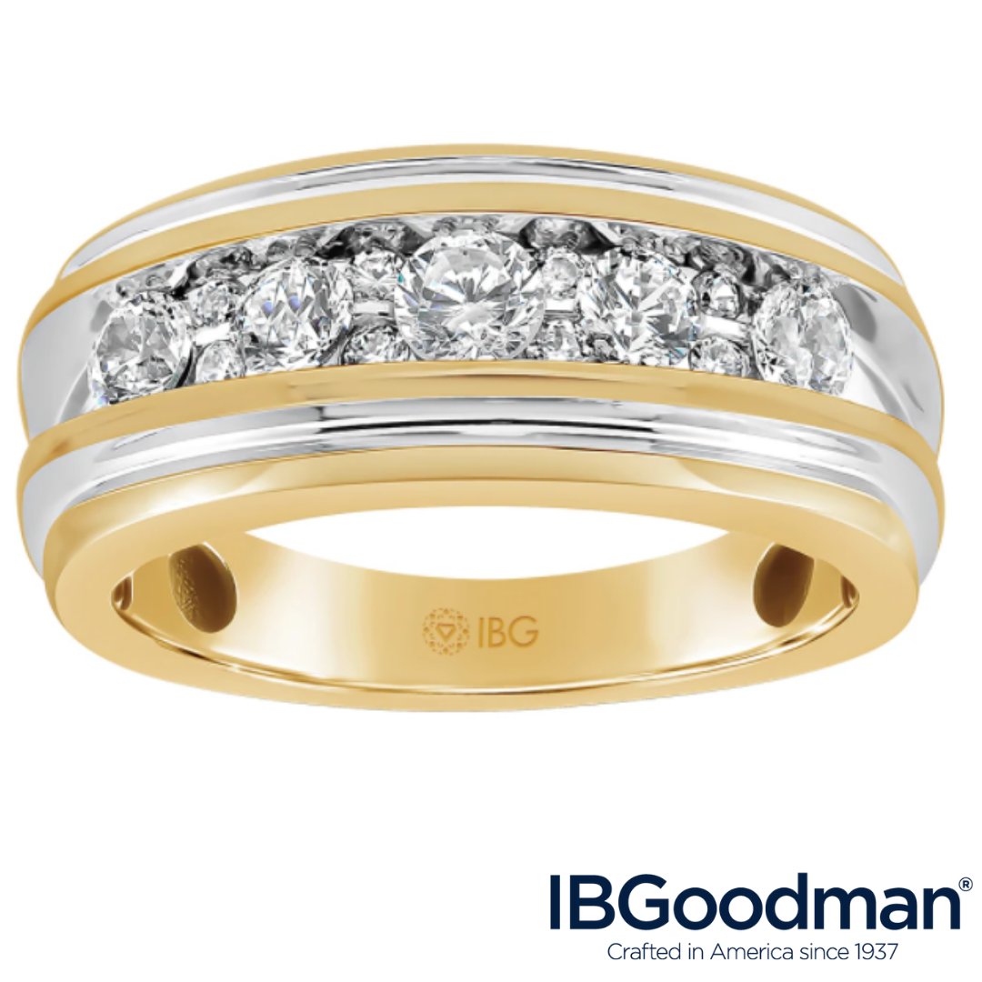 IBGoodman's tweet photo. This stunning men's gem on gem band is handcrafted of 14K yellow gold and features 1.00TDW round, high-quality diamonds. Use code SAVE20NOV to save an additional 20% off sale prices, and enjoy free shipping! https://t.co/B461DsnUB3 #mensjewelry #mensrings #madeintheusa https://t.co/P9zi10V8ht
