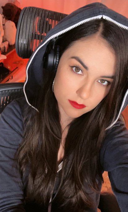 Bonus stream! Going live now with more RDR2 &lsquo;cause why not? Link is down there 👇 https://t.co/8VRE2G