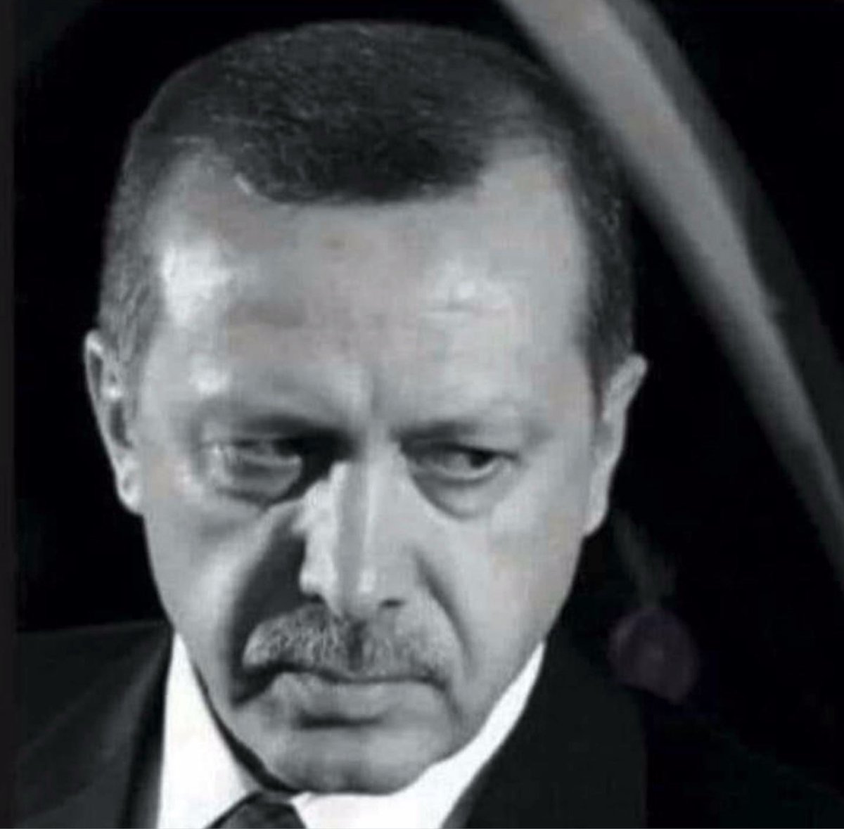 #DevletiminYanindayim Yürüdüğün yolda bizde varız, 
seni asla yalnız bırakmayız. 
Sen bize biz sana sevdalıyız 
Milletine sevdalı 
Recep Tayyip Erdoğan
Ülkesine sevdalı 
Recep Tayyip Erdoğan 
#DevletiminYanındayım
