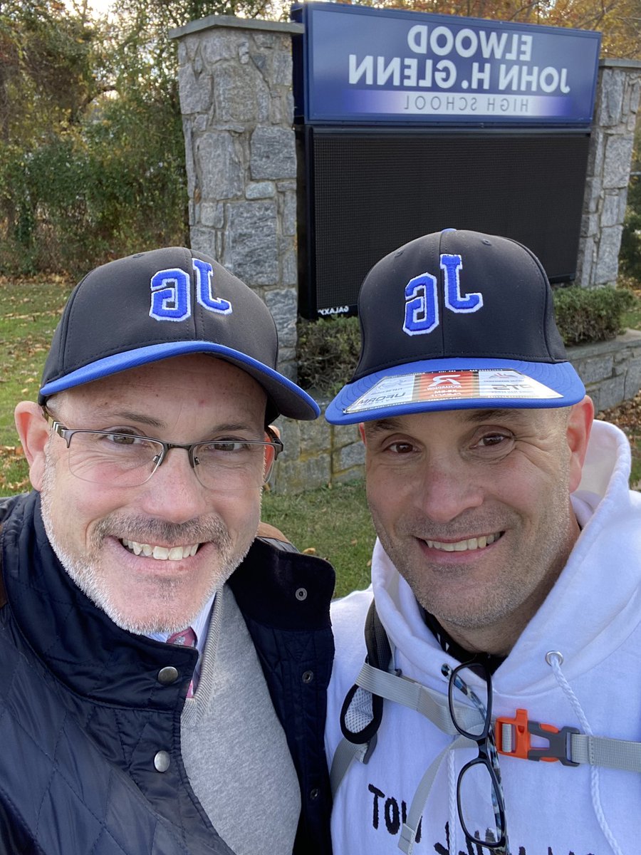GreatNeck_Super's tweet photo. You do not walk alone @RDEVILATHLETICS 
Raising awareness for adolescent mental health!!
@JG_Athletics @BurzynskiMrs @MrMac_JGHS @CMSchools_Super #CMPride #CMPositivity #ElwoodPride #AFocusedFuture https://t.co/r9M84eVgz0