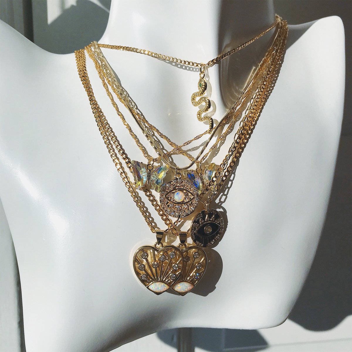 fabledbyriley's tweet image. 🤍you can support my small biz today by retweeting this!🤍