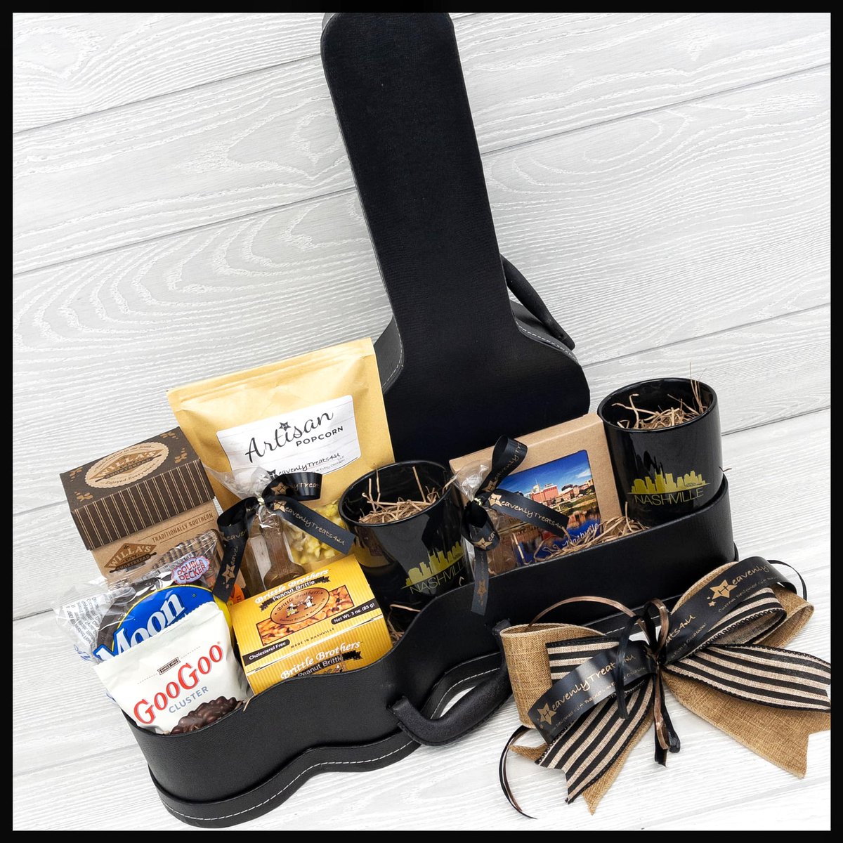 TNAgriculture's tweet photo. Sat. is the perfect day to start your holiday shopping with gifts sourced from TN farms and food businesses. Nov 27 is set aside for Small Business Saturday to encourage shoppers to support local businesses. Gift buying is easy with @PickTNProducts. https://t.co/qHWjxMLSkY https://t.co/My3rRBF7hC