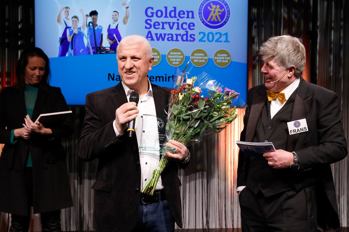 GoldenServiceAwards tweet media