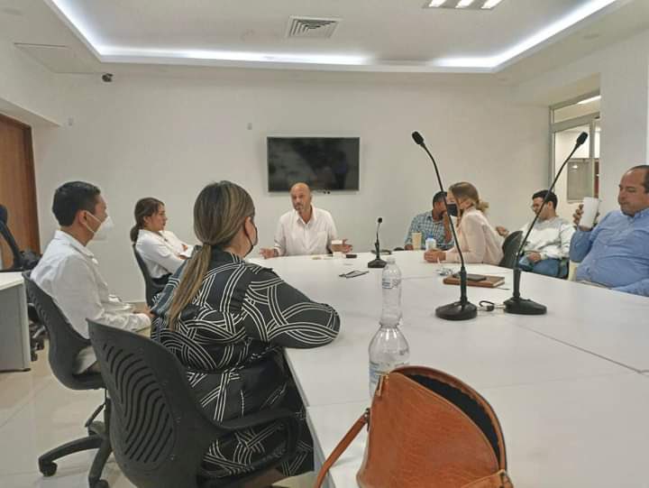 SECTURBCS's tweet photo. Por parte del #CATTAC #LosCabos, se tuvo participación en la capacitación “Seminario del Servicio al Turista” organizado con el objetivo de promover y elevar la calidad de los servicios turísticos. https://t.co/DdZ67Nq8Li