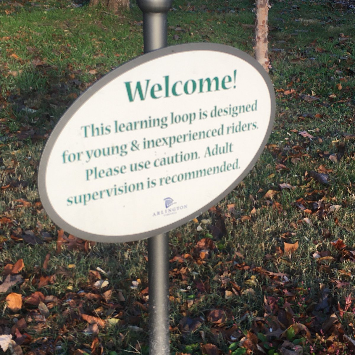 dydulaney's tweet photo. Visiting Arlington, VA this weekend, I came across a very cool learning loop for young cyclists. Right on the W&amp;OD trail, it's great for families teaching their little ones to bike for the first time. Would love to see one in @TownofCary. @RaleighBikeLady @MassTransitLady https://t.co/JENZddVufC