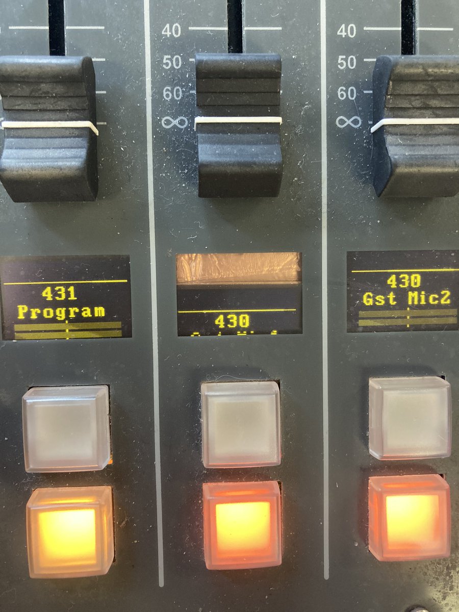 BelindaJSanders's tweet image. Even perfect eyesight cannot improve being able to see a slipping lED light 😊#cannotsee #toowoomba #abcsouthernqld