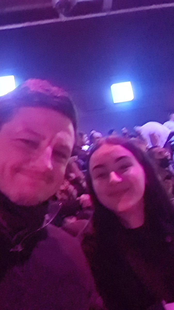 Colly888's tweet photo. @rickygervais brought my woke, lesbian 18 year old sister to the show tonight. She laughed all the way through. 👏 https://t.co/lFnWo1zeOQ