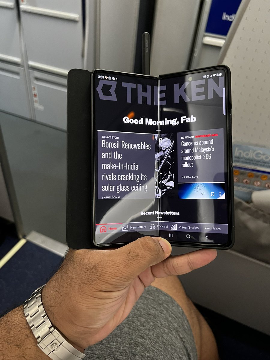 FarGalaxy's tweet image. Red eye companion @TheKenWeb 😎 👌 

This honestly looks and reads the best on the @SamsungIndia #Fold3