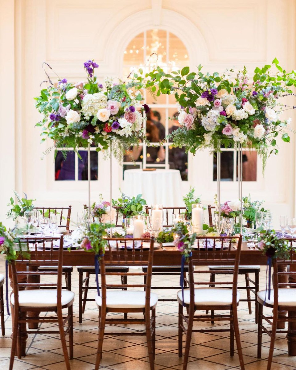 Can we just take a moment to admire all the pretty things?

#Repost @westvirjeni 📸: @weddingsbystefanie  // Follow #HuntCountryCelebrations for more wedding inspiration. Tap the link in bio to connect with the wedding professionals featured on our posts.