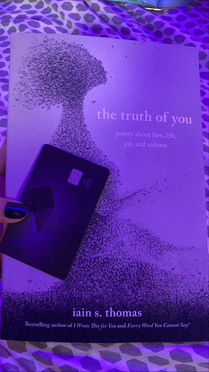 cinnasznn's tweet image. Got this new poetry book with my step card &amp;lt;3 #Stepsquad