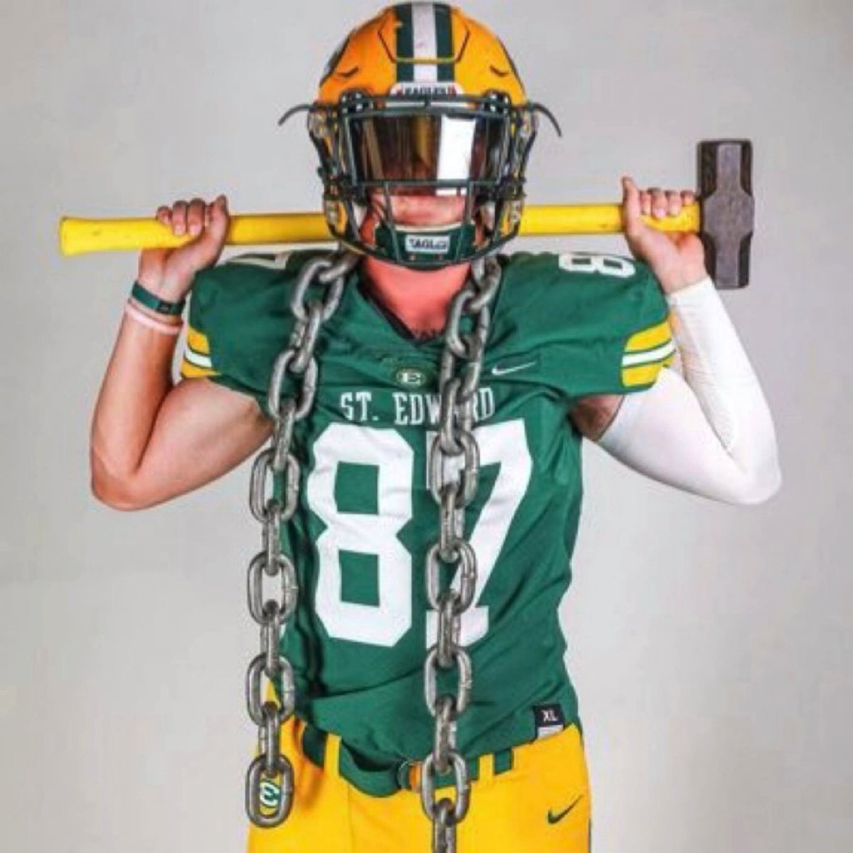 neohiohsfb's tweet photo. St. Edward Eagles
🌠🌠🌠🌠🌠🌠
2022 TE
Brad Delphia
@delphia_brad 
6’4” 220

📸@scottmayberry https://t.co/SRuDUVTpk7
