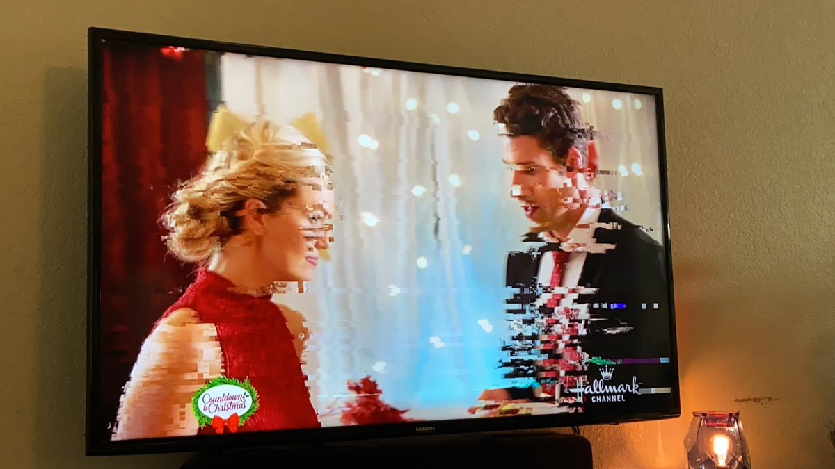 JessicaPagone's tweet photo. @hallmarkchannel why oh why isn’t the Hallmark channel working but all the others are? #iliveforthisseason #sosad https://t.co/3yYKI7lzM6
