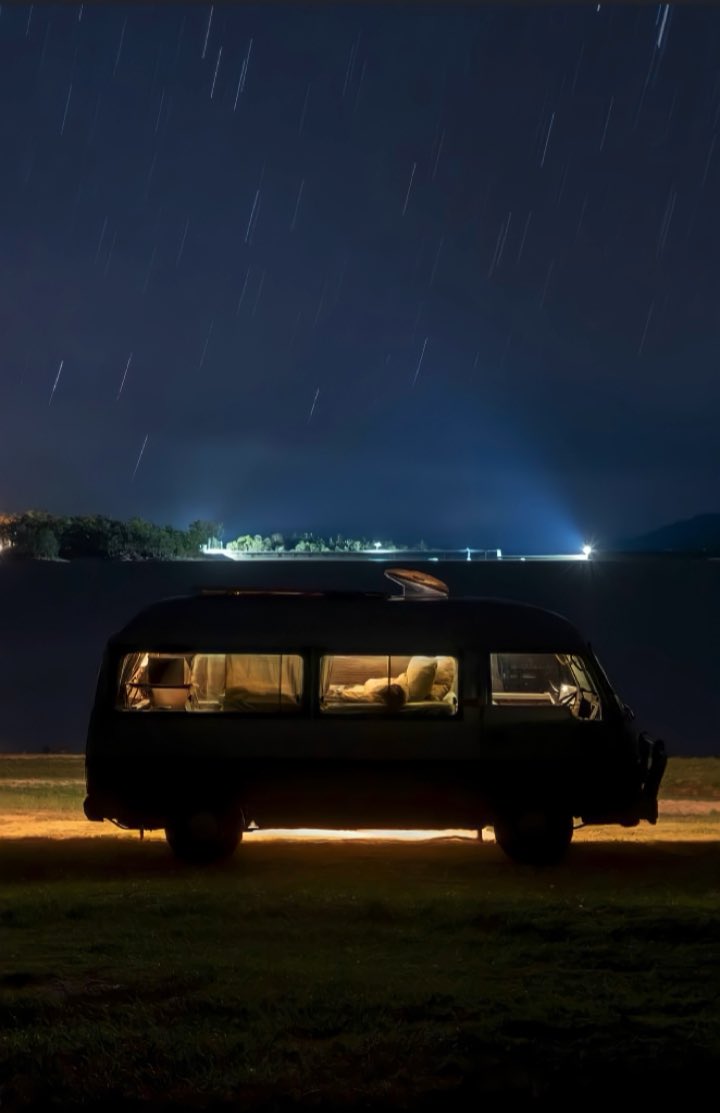 blazeoner's tweet photo. A Van Called Spoons https://t.co/474aFqRTTh