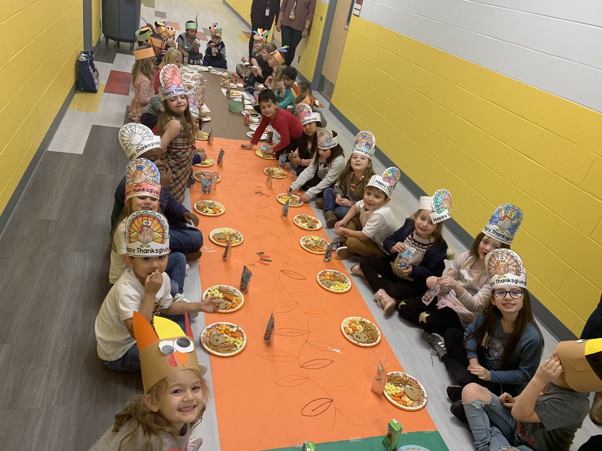 All of kindergarten celebrated Friendsgiving! <a href="/plainviewElem/">Plainview Elementary School</a> #otterlyAwesome #excellenceIsInPlainview