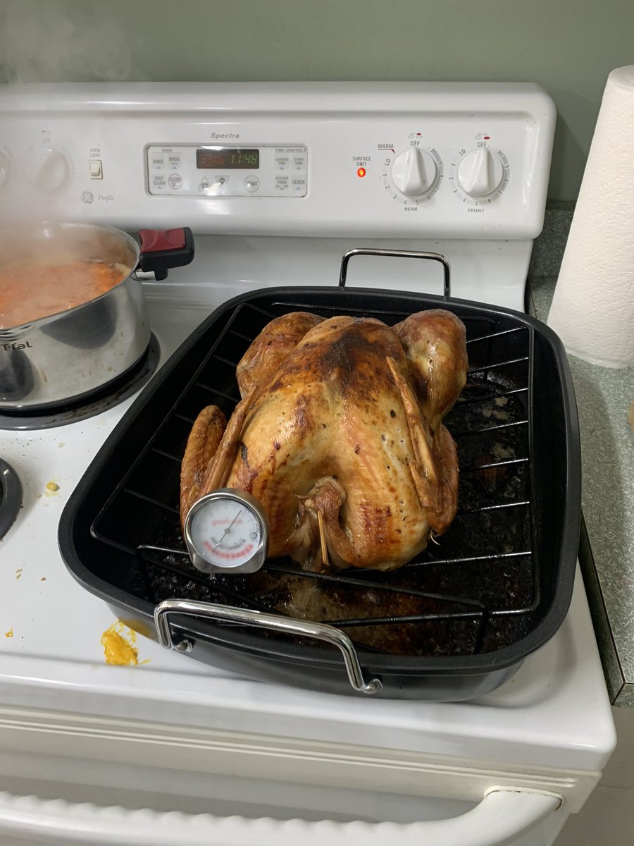 ms_searles's tweet photo. We practiced our Life Skills in room 147 today by making a Thanksgiving feast! https://t.co/vsxm7CbQCe