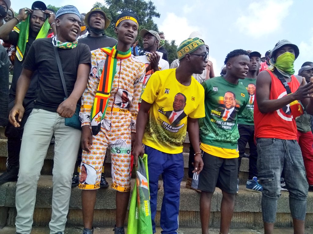 KudaMkono's tweet photo. Sending of the National Hero in the customary way. https://t.co/JVBm6PfehG