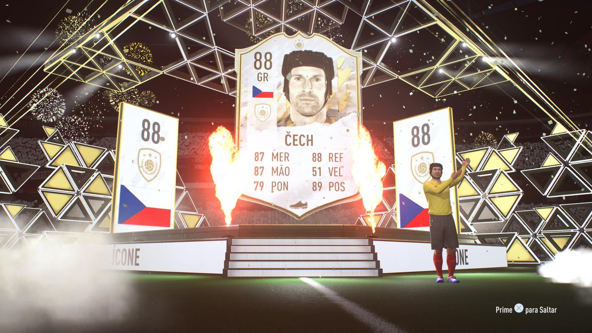 What7What's tweet image. #PS5Share, #FIFA22