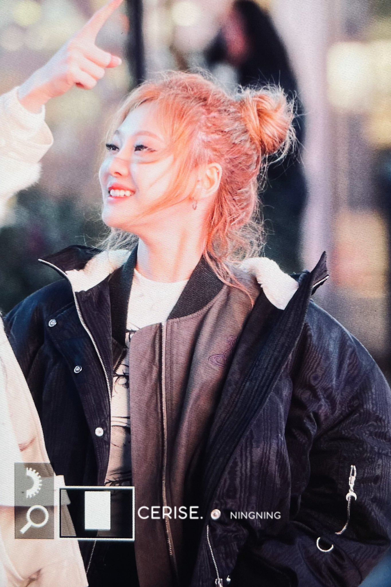 FE6SfAPX0AcQ7-M?format=jpg&name=large