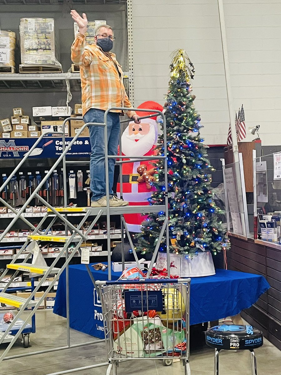 CATONSVILLE 624 Pro team spirit! Lead by our “creative Director “C.J.Gertner 
Supervisor Andrew Shaw, CSA Marlen,Terri,Anita, Karen. The way we feel about desk in the store.Happy Holidays!!! <a href="/BlueBoxR1/">@BlueBoxR1</a>  <a href="/BenitoKomadina/">Benito.Komadina@Lowes</a>  <a href="/CGrammer6/">CGrammer</a>  <a href="/weavkiler/">Weaver</a>  <a href="/Mr_DerrickGrice/">Derrick Grice Sr.</a>
