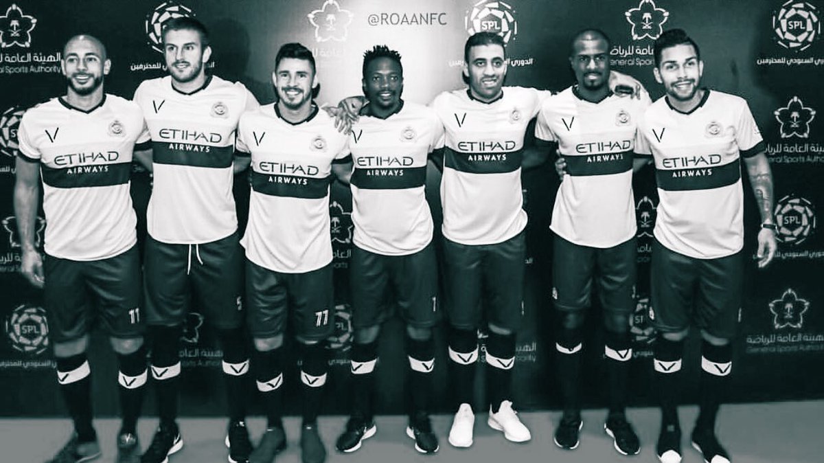 bnznan's tweet photo. وداعاً يارجال 💛💙 https://t.co/ILC3taGUIM