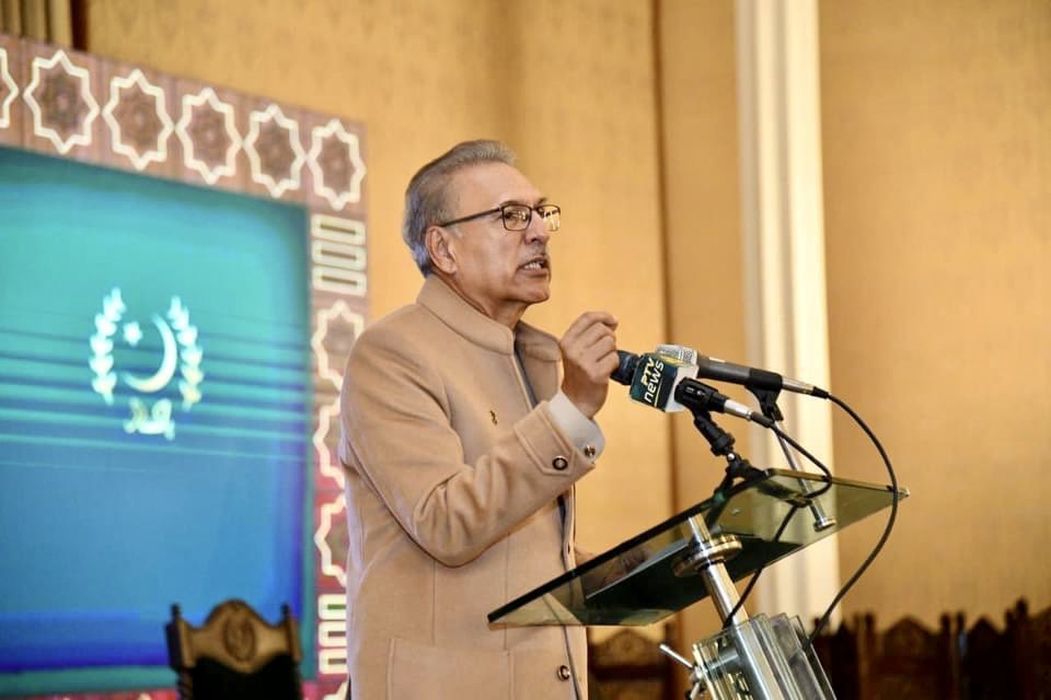 forum_overseas's tweet photo. Chairman Shahid Raza Ranjha and overseas forum team met with President Pakistan Arif Alvi Sahib to thank behalf of Pakistani Overseas for allowing right to vote. https://t.co/PQNpyu10Lc