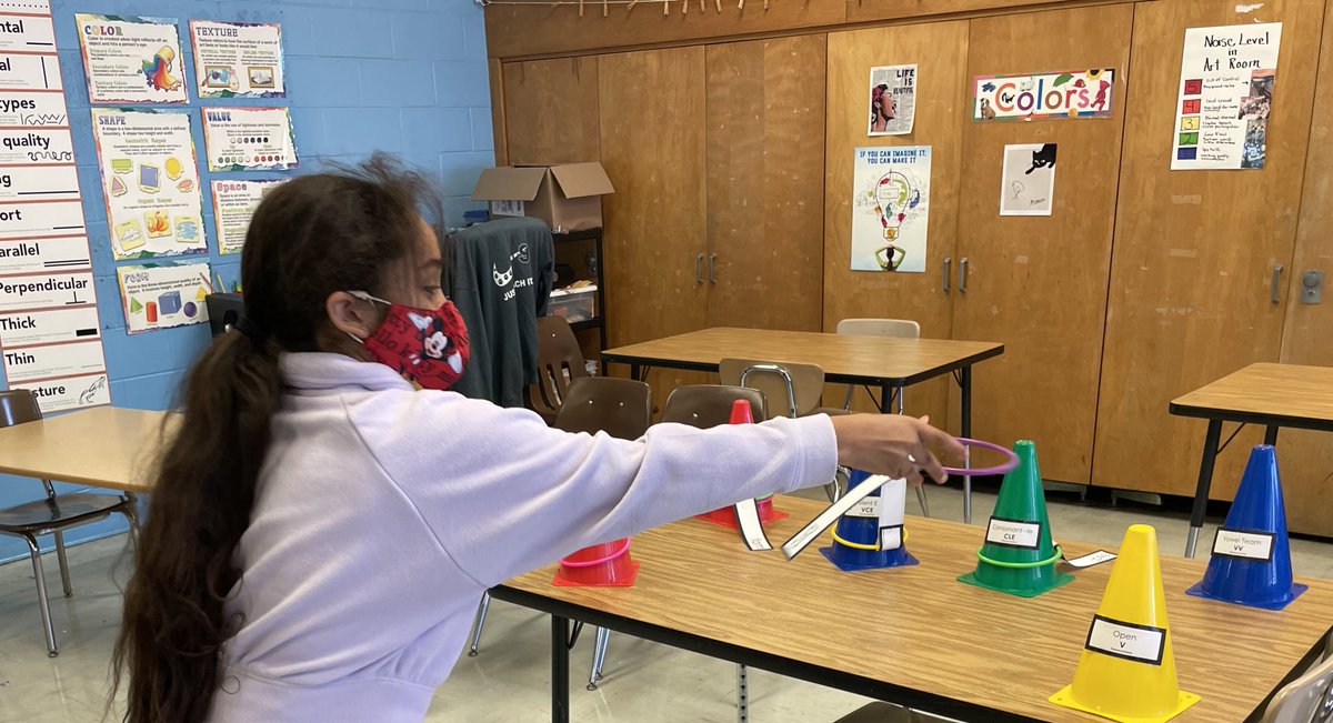 MissMataWTSD's tweet photo. 6 Syllables Ring Toss #OrtonFun @prpanthers9 https://t.co/bioetctUEY